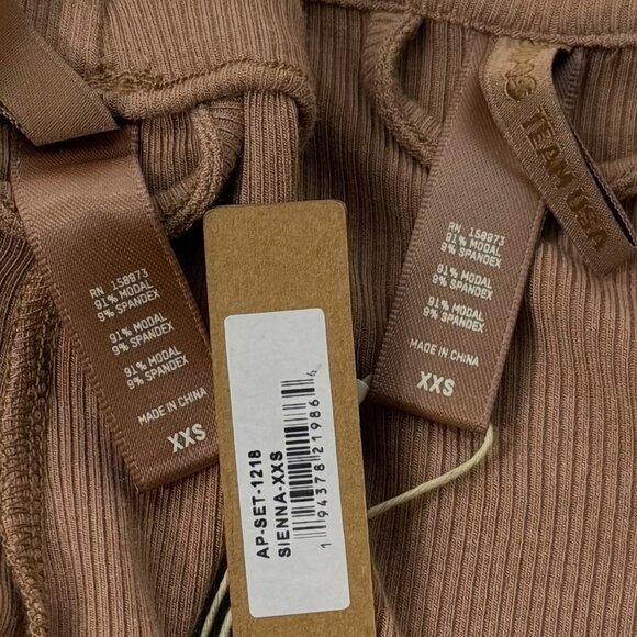 SKIMS Soft Lounge Sleep Set Team USA Sienna XXS - Picture 9 of 11